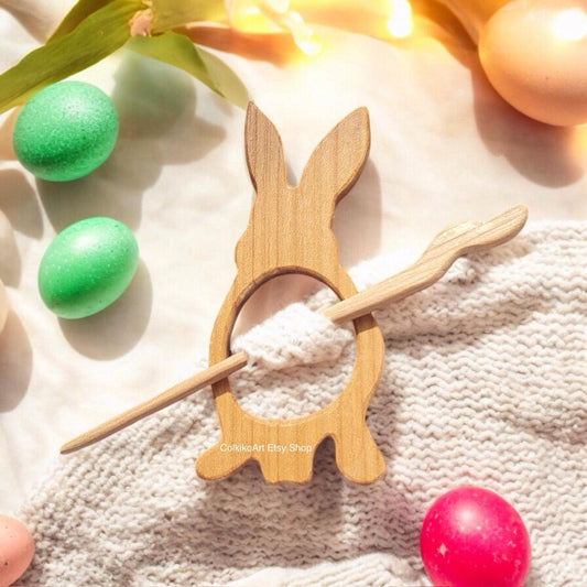 Spilla in legno per scialle - Coniglio Pasquale