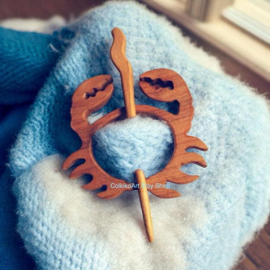 Spilla in legno per scialle - Granchio