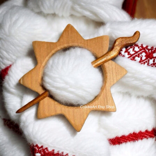 Spilla in legno per scialle - Sole