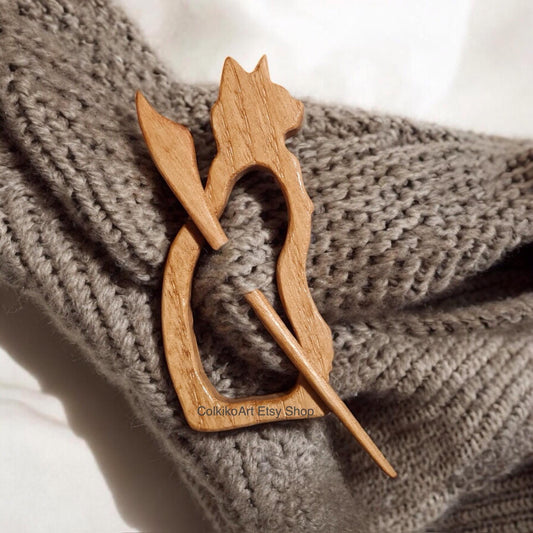 Cat lover Wooden Shawl Pin, Wood Brooch, Wood Scarf Pin, Women Gift, kittens,Eco friendly Accessory, Jewlery, love, geart pin, brooch