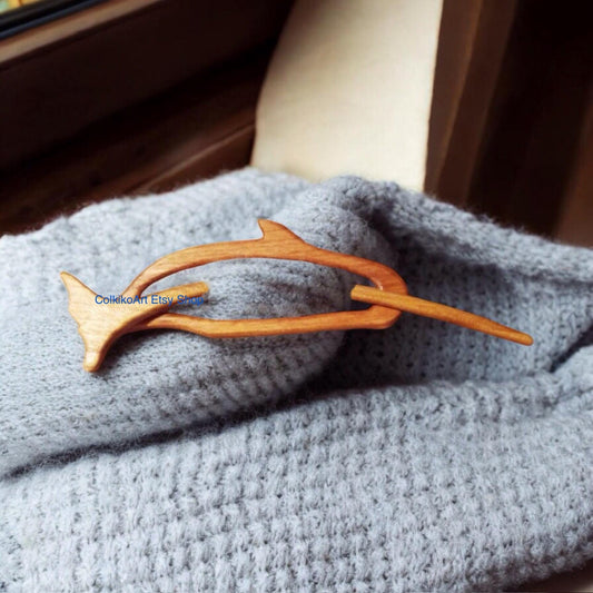 Wooden Shawl Pin, Wood Brooch, Wood Scarf Pin, Women Gift, Baby girl gift,Eco friendly Accessory, Jewlery, animal, narwhal, brooch